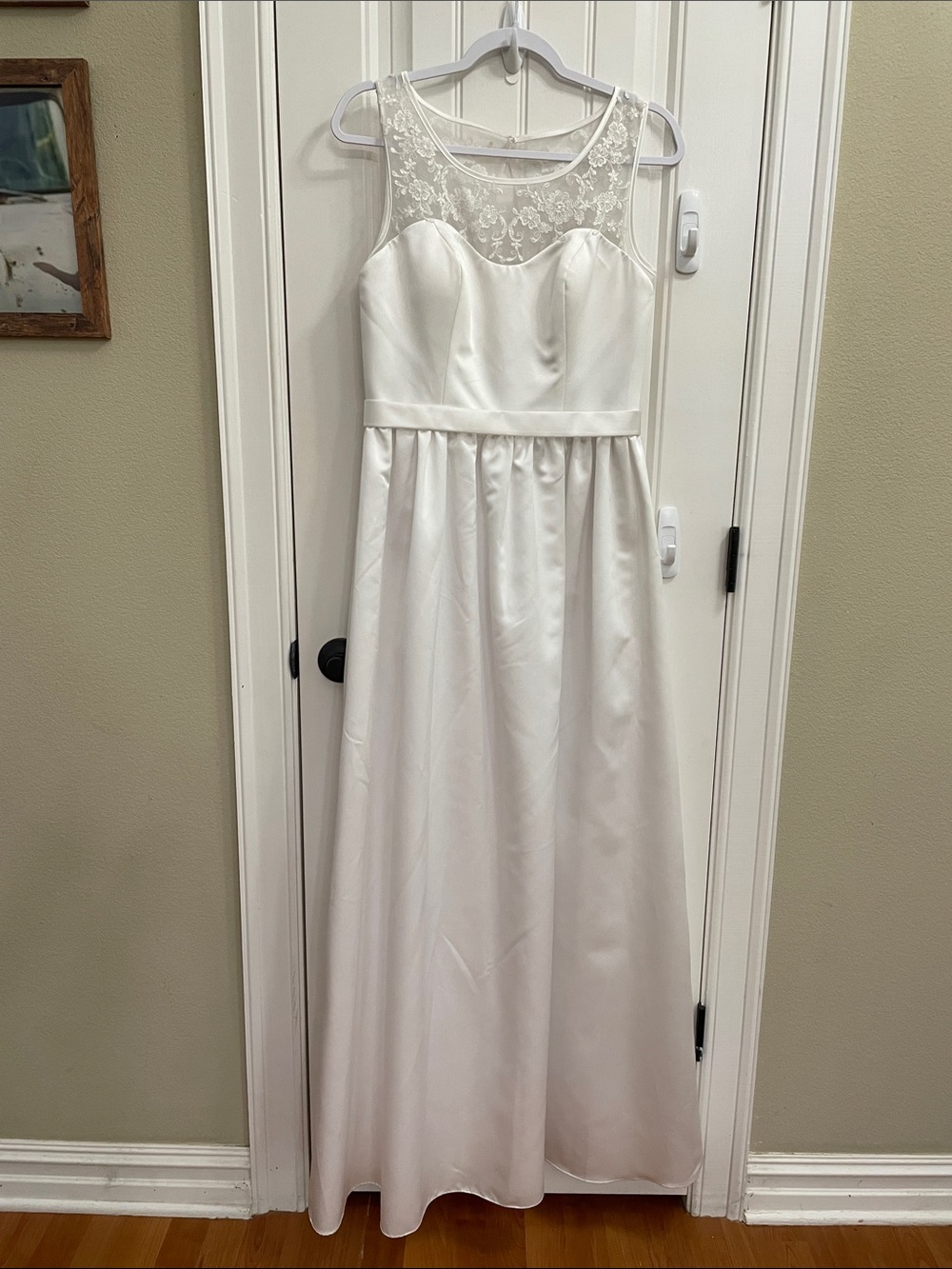 Ivory Lace Yoke Satin A-Line Wedding Dress size 10